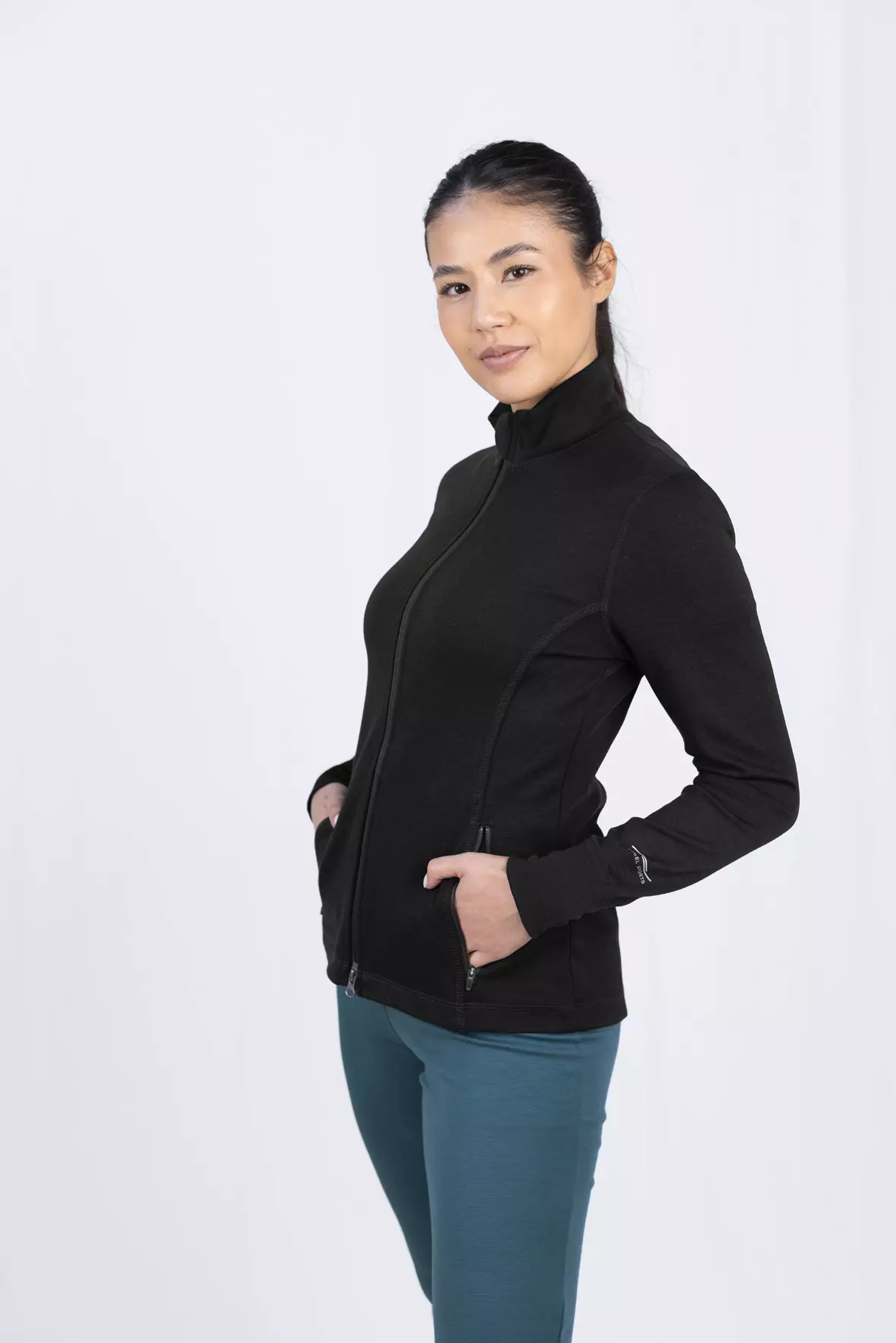 W240205466 black