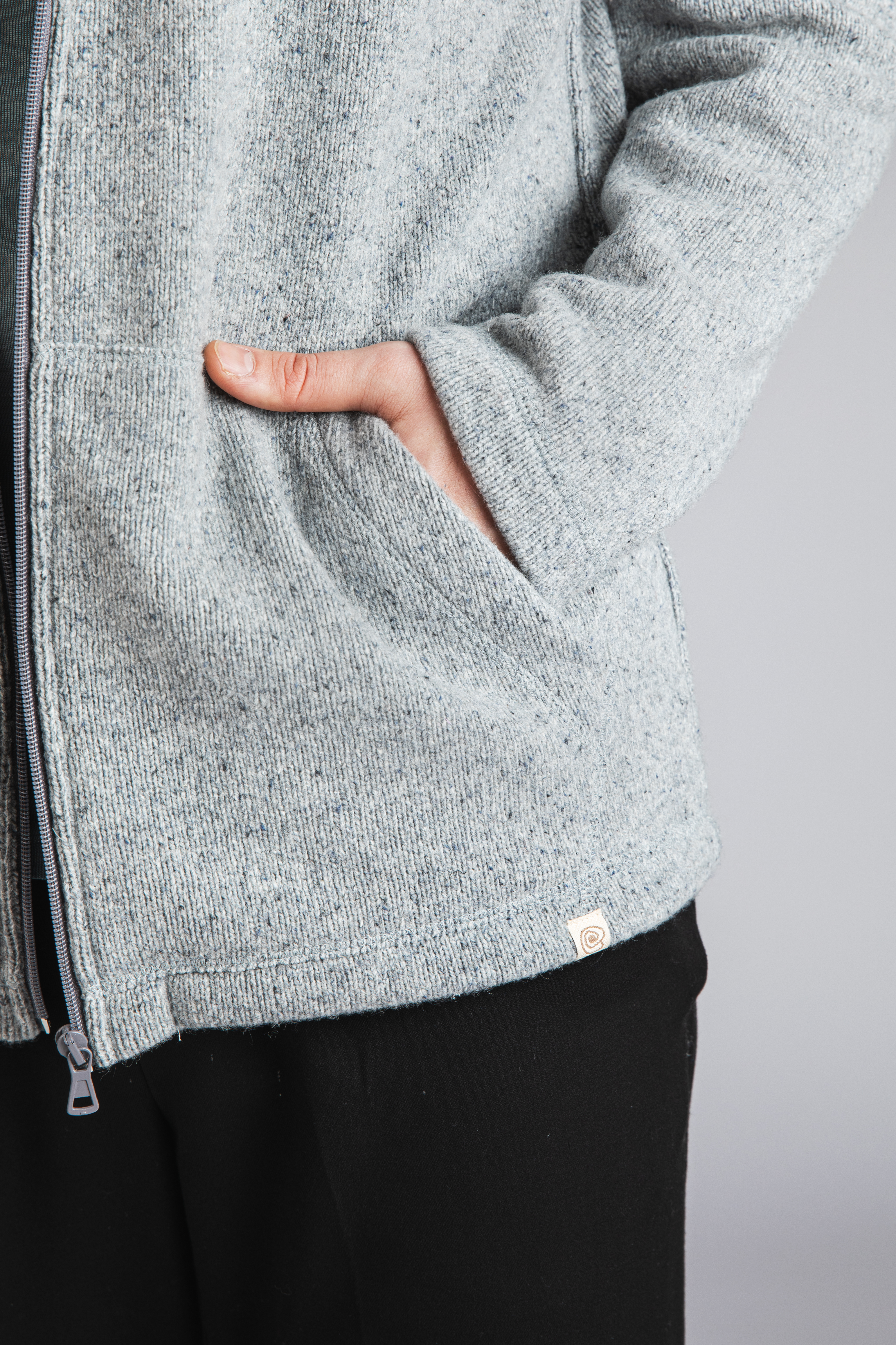 Men's fitted hooded jacket in recycling yarn, merino wool &amp; silk